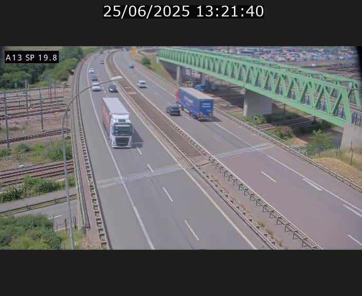 Traffic live webcam Luxembourg Croix de Bettembourg - A13 direction Esch-sur-Alzette - BK 19.8