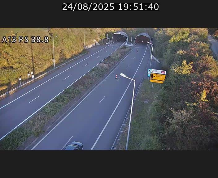 Webcam autoroute A13 à l'entrée ouest du tunnel Markusbierg à Schengen. Vue orientée vers Mondorf-les-Bains