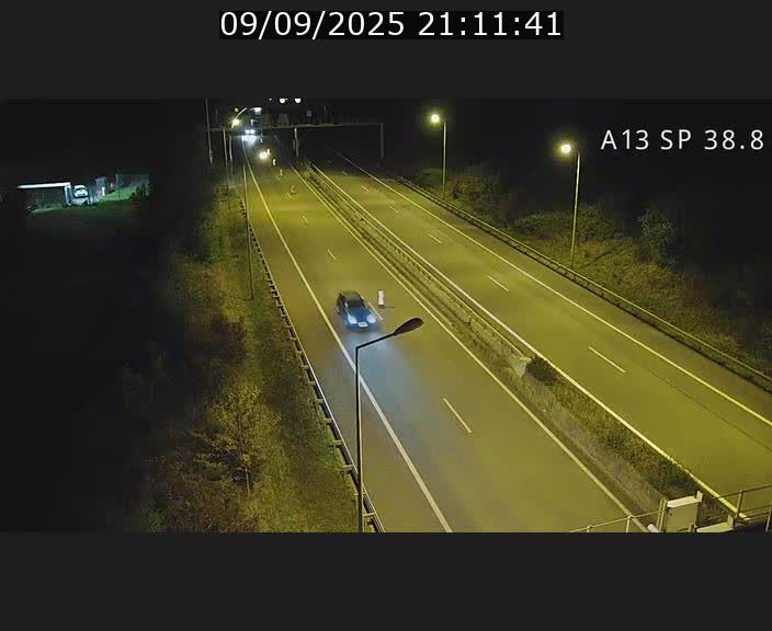 Webcam autoroute A13 à l'entrée ouest du tunnel Markusbierg à Schengen. Vue orientée vers le tunnel et l'Allemagne