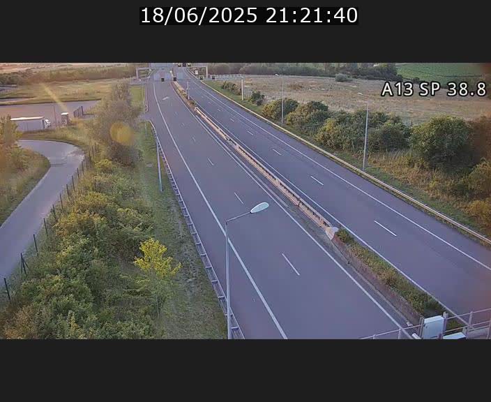 Webcam autoroute A13 à l'entrée ouest du tunnel Markusbierg à Schengen. Vue orientée vers le tunnel et l'Allemagne