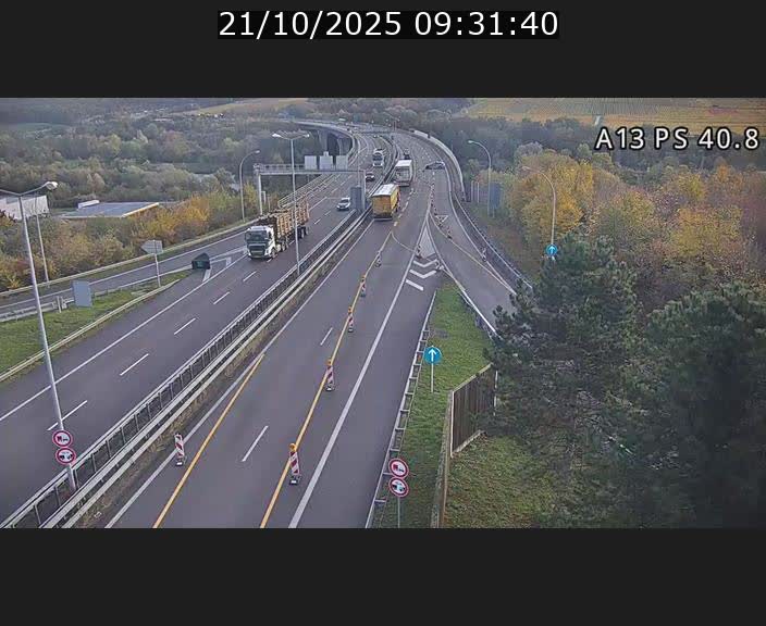 Webcam autoroute A13 à la sortie est du tunnel Markusbierg à Schengen. Vue sur le pont de la Moselle, vers l'Allemagne