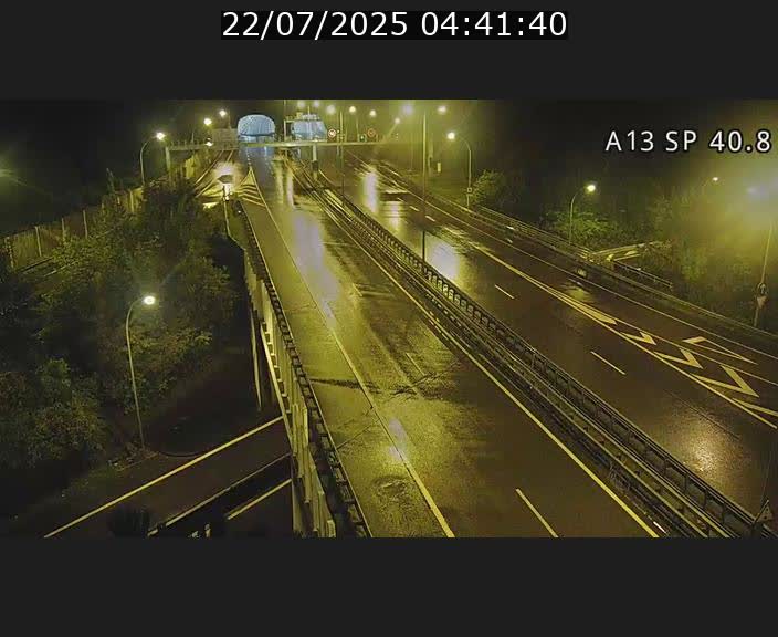 Webcam avec vue sur l'entrée côté allemand du tunnel Markusbierg à Schengen. Vue orientée vers le tunnel et Bettembourg