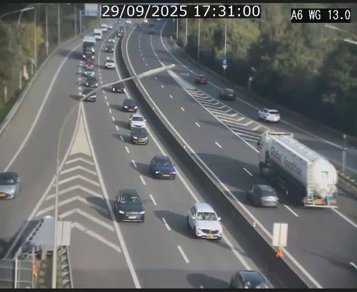 Traffic live webcam Luxembourg Mamer - A6 - BK 13 - direction Luxembourg/France/Allemagne