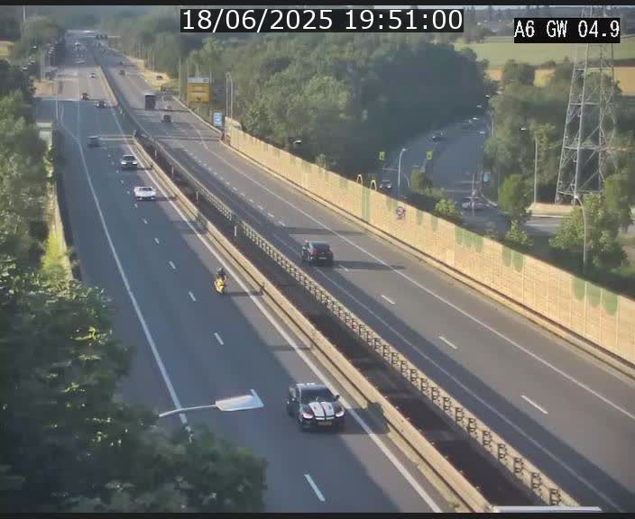 Traffic live webcam Luxembourg Croix de Cessange - A6 - BK 4.9 - direction Belgique