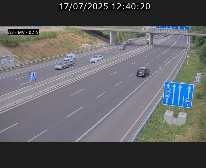 Webcam autoroute A3 au Luxembourg à proximité de la Croix de Gasperich. Vue orientée vers Luxembourg