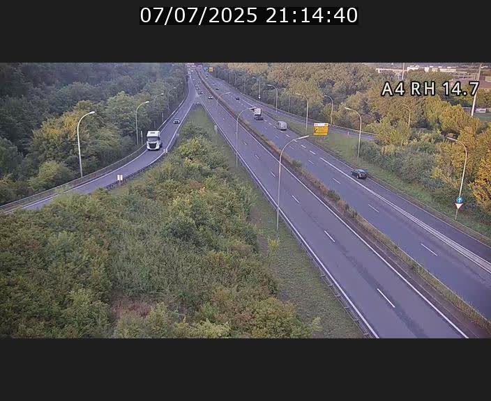 Traffic live webcam Luxembourg Jonction Lankelz - A4 - BK 14.7 - direction Luxembourg