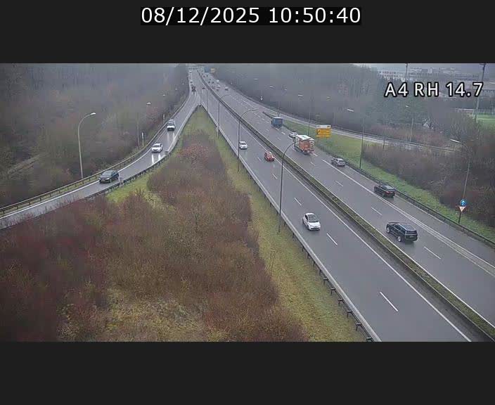 Traffic live webcam Luxembourg Jonction Lankelz - A4 - BK 14.7 - direction Luxembourg