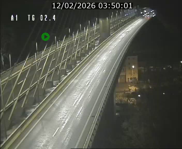 Traffic live webcam Luxembourg Sandweiler - A1 direction Luxembourg-ville - BK 2.4
