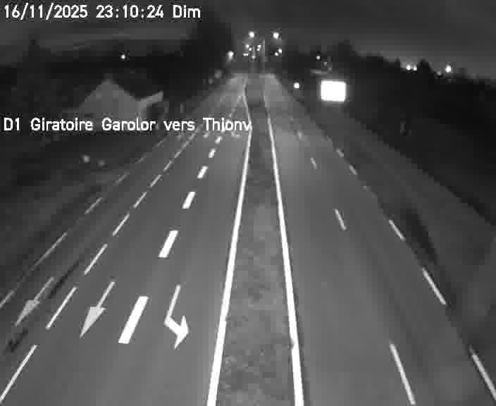 Webcam de surveillance sur D1 (France) à Ennery, cadrée vers Thionville, proposant une information routière utile aux déplacements quotidiens.