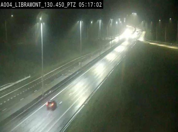 Webcam E411 à hauteur de la sortie 25 de Libramont menant vers Bouillon, Sedan et Reims via la N89. Vue orientée vers Bruxelles