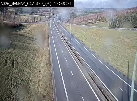 Webcam autoroute A26/E25 à hauteur de Manhay, à la jonction avec la N651 en direction de Luxembourg - BK 42.4
