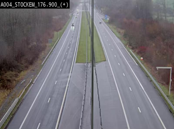Webcam au-dessus de l'E411 sur la N83 à hauteur de la sortie Stockem. Vue orientée vers Arlon