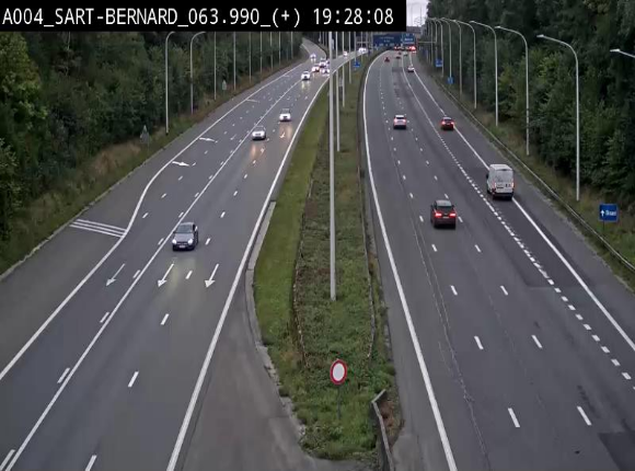 Webcam sur l'E411 à hauteur de la jonction avec la N4 à la sortie de Namur. Vue orientée vers Luxembourg