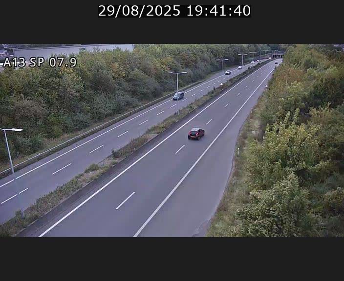 Traffic live webcam Luxembourg Jonction Lankelz - A13 direction Pétange - BK 7.9