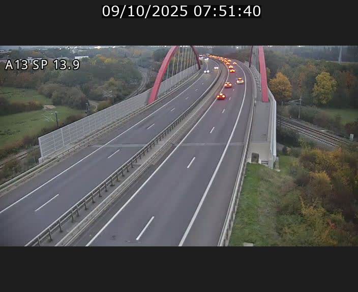 Traffic live webcam Luxembourg Kayl - A13 direction Esch-sur-Alzette/Luxembourg-ville - BK 13.9