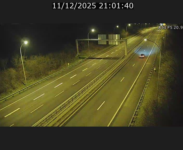 Traffic live webcam Luxembourg Croix de Bettembourg, rond-point d'Hellange - A13 direction Allemagne - BK 20.9