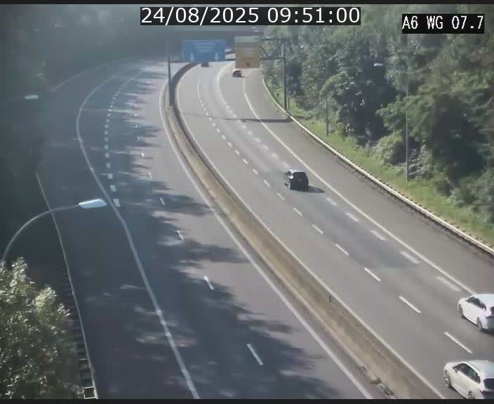 Traffic live webcam Luxembourg - Bridel - A6 - BK 7.7 - direction Belgique