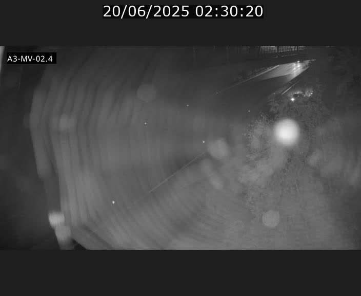 Webcam autoroute de la France (A3) au Luxembourg à Fentange, à proximité de la Croix de Gasperich. Vue orientée vers la Cloche d'Or