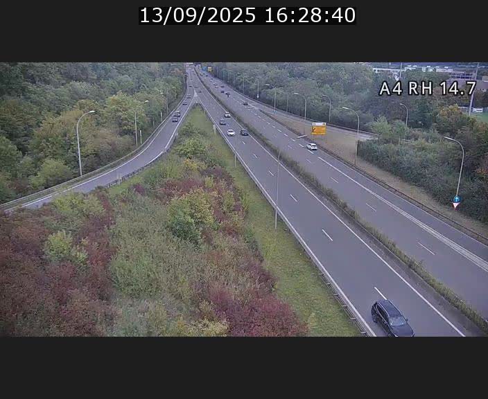 Traffic live webcam Luxembourg Jonction Lankelz - A4 - BK 14.7 - direction Luxembourg