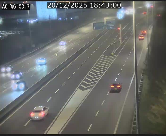 Traffic live webcam Luxembourg Croix de Cessange - A6 - BK 0.7 - direction A3 France