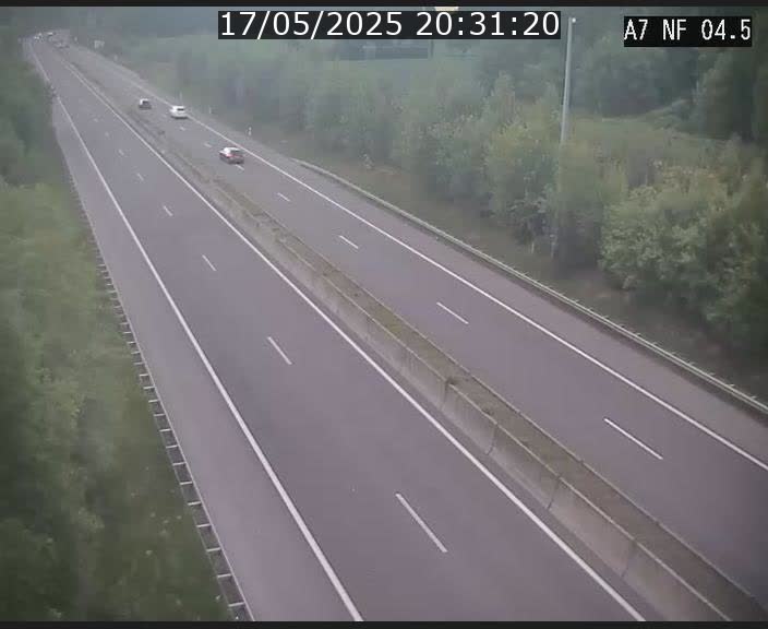 Caméra autoroute Luxembourg A7 - Passage à gibier Rëngelbour - direction Tunnel Grouft