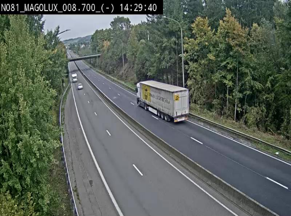 Webcam sur la N81 (E411) à hauteur de la jonction avec la N883. Vue orientée vers Arlon