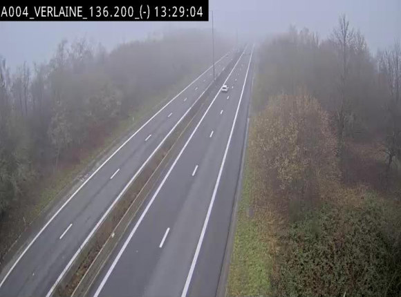 Webcam sur l'E411 à hauteur du pont surplombant la N40, à proximité de la sortie 26 Verlaine - Libramont-Chevigny. Vue orientée vers Namur
