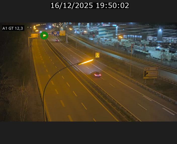 Traffic live webcam Luxembourg Senningerberg - A1 direction Allemagne - BK 12.3