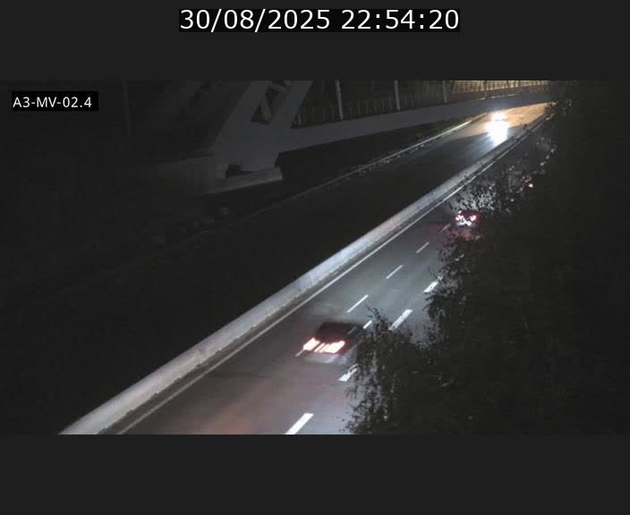 Webcam autoroute de la France (A3) au Luxembourg à Fentange, à proximité de la Croix de Gasperich. Vue orientée vers la Cloche d'Or