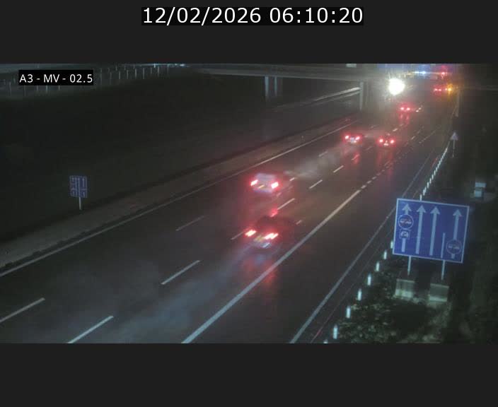 Webcam autoroute A3 au Luxembourg à proximité de la Croix de Gasperich. Vue orientée vers Luxembourg