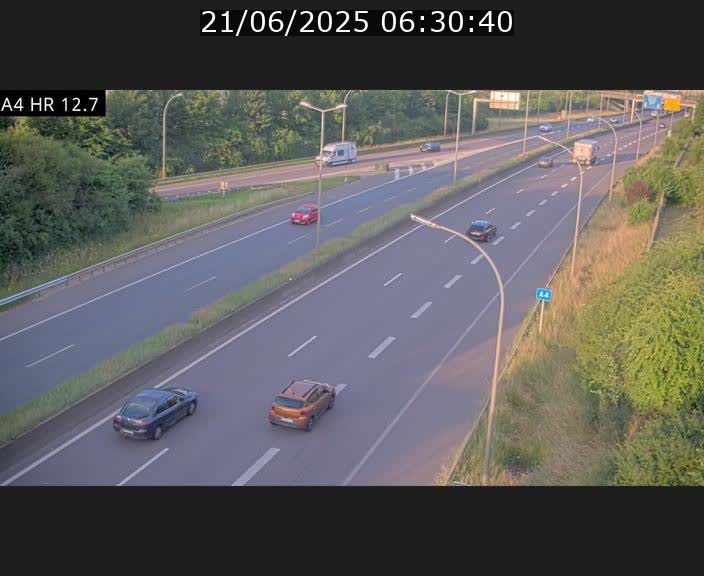 Traffic live webcam Luxembourg Esch sur Alzette - A4 - BK 12.7 - direction Esch-Belval