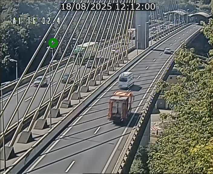 Traffic live webcam Luxembourg Sandweiler - A1 direction Luxembourg-ville - BK 2.4