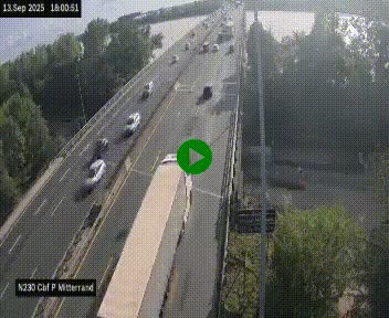 Webcam sur le périphérique de Bordeaux à l'est de la ville. Caméra située sur le Pont Mitterand sur la N230