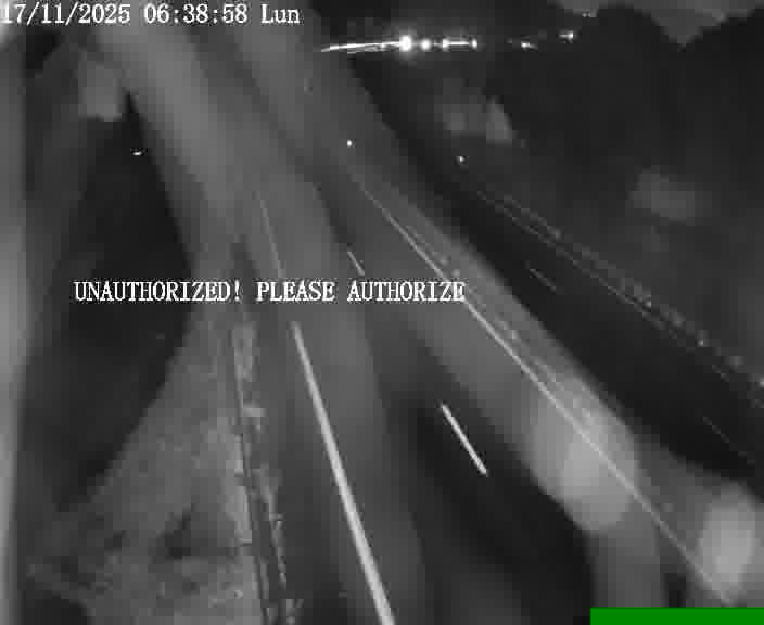 Webcam sur la D910 située dans la Côte des 4 vents. Vue orientée vers le bas, vers Saint-Avold.