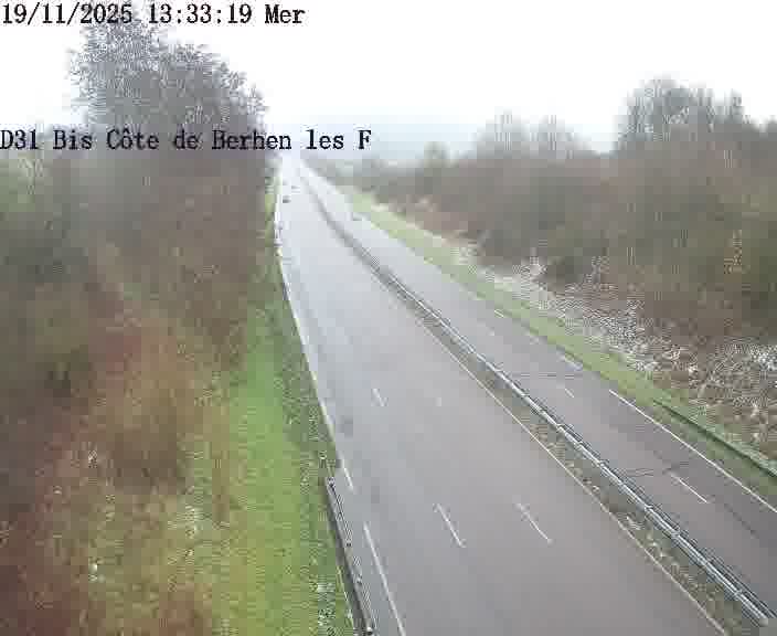 Webcam de surveillance sur D31bis (France) à Behren-lès-Forbach, cadrée vers Sarreguemines, proposant une information routière utile aux déplacements quotidiens.