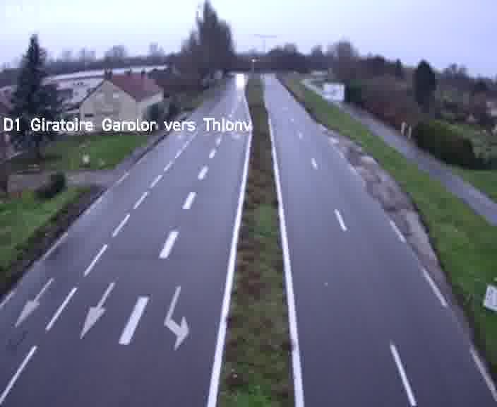 Webcam de surveillance sur D1 (France) à Ennery, cadrée vers Thionville, proposant une information routière utile aux déplacements quotidiens.