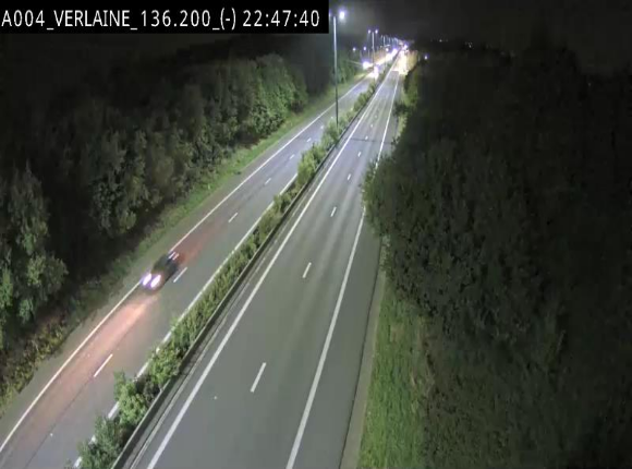 Webcam sur l'E411 à hauteur du pont surplombant la N40, à proximité de la sortie 26 Verlaine - Libramont-Chevigny. Vue orientée vers Namur