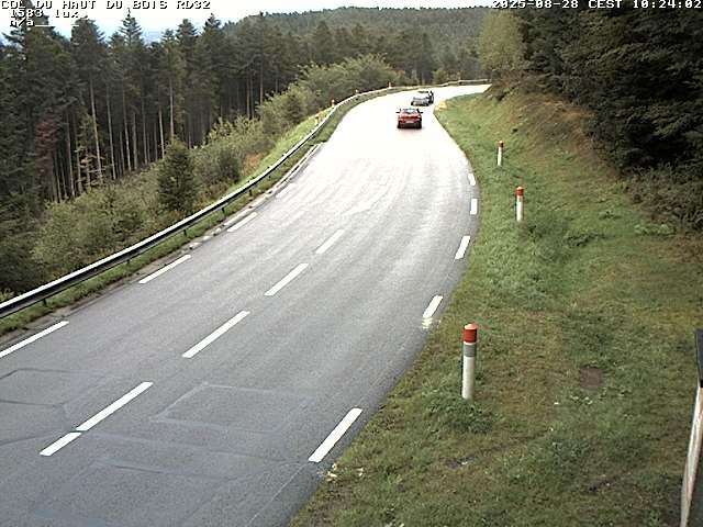 Webcam à 406 mètres d'altitude au niveau du col du haut du bois sur la RD32