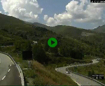 Webcam au carrefour de la croisade, à la jonction entre la N22 et la N320, avant le poste de douane franco-andorrane. Webcam à 1790 mètres d'altitude