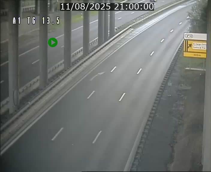 Traffic live webcam Luxembourg Senningen - A1 direction Luxembourg - BK 13.5