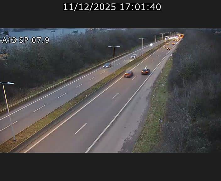Traffic live webcam Luxembourg Jonction Lankelz - A13 direction Pétange - BK 7.9