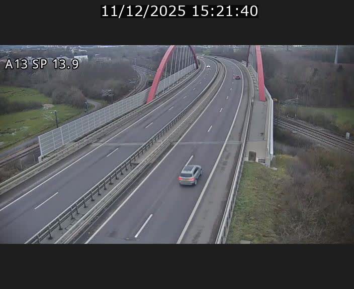 Traffic live webcam Luxembourg Kayl - A13 direction Esch-sur-Alzette/Luxembourg-ville - BK 13.9