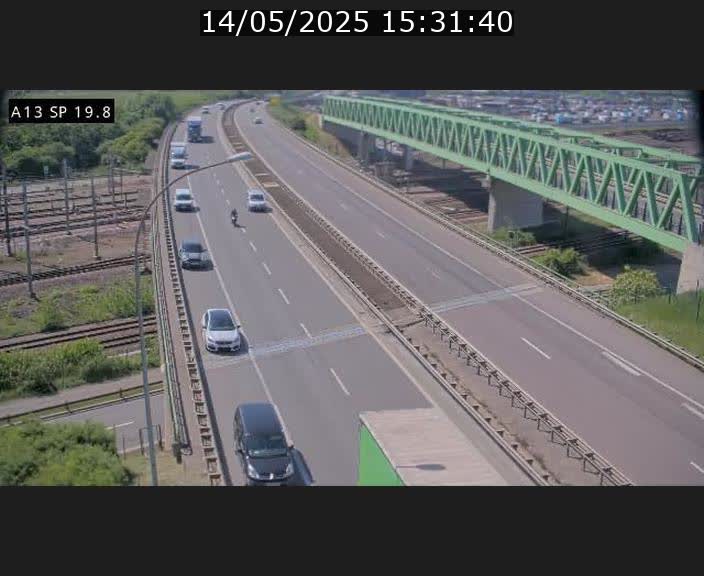Traffic live webcam Luxembourg Croix de Bettembourg - A13 direction Esch-sur-Alzette - BK 19.8