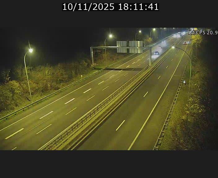 Traffic live webcam Luxembourg Croix de Bettembourg, rond-point d'Hellange - A13 direction Allemagne - BK 20.9