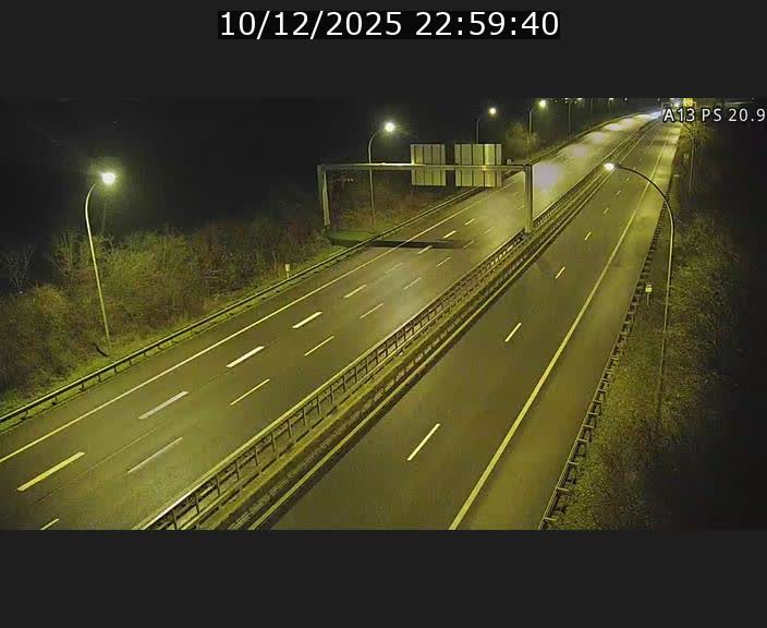 Traffic live webcam Luxembourg Croix de Bettembourg, rond-point d'Hellange - A13 direction Allemagne - BK 20.9