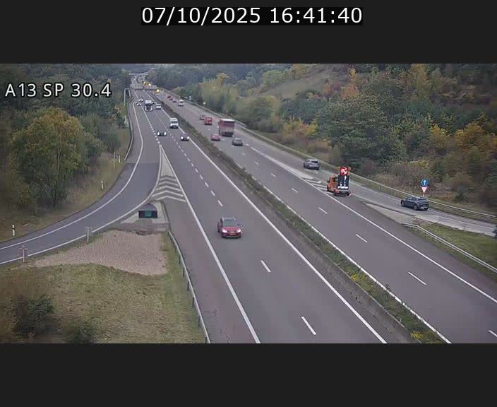 Traffic live webcam Luxembourg Altwies - A13 direction Luxembourg-ville - BK 30.4