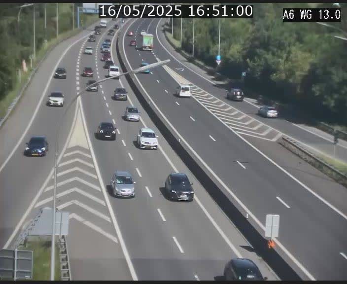 Traffic live webcam Luxembourg Mamer - A6 - BK 13 - direction Luxembourg/France/Allemagne