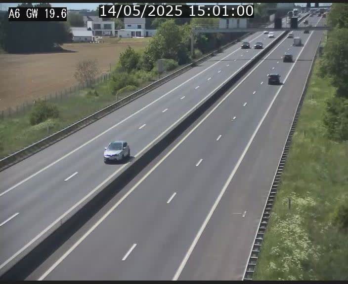 Traffic live webcam Luxembourg - Steinfort - A6 - BK 19.6 - direction Belgique
