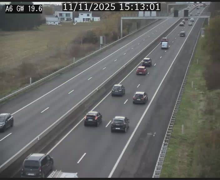 Traffic live webcam Luxembourg - Steinfort - A6 - BK 19.6 - direction Belgique