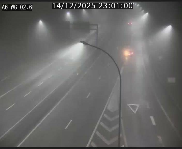 Traffic live webcam Luxembourg Croix de Cessange - A6 - BK 2.6 - direction France/Allemagne